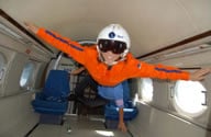 無重力状態の機内（イメージ）